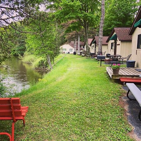 Betsie Riverside Resort Benzonia Zewnętrze zdjęcie